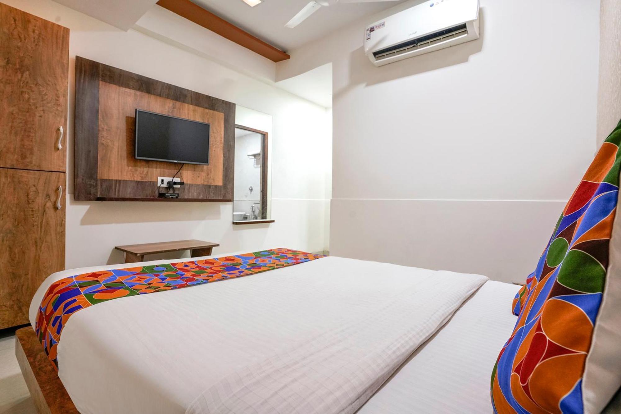 Fabhotel Galaxy I อาเมดาบัด ภายนอก รูปภาพ