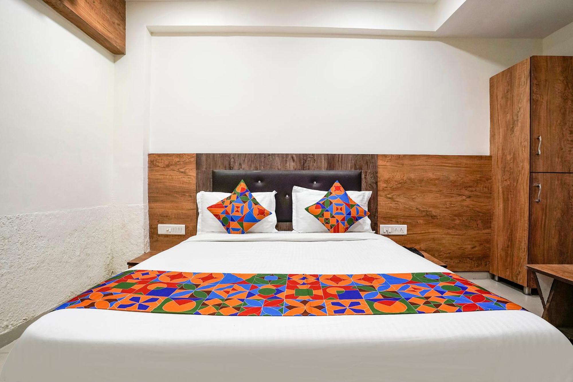 Fabhotel Galaxy I อาเมดาบัด ภายนอก รูปภาพ