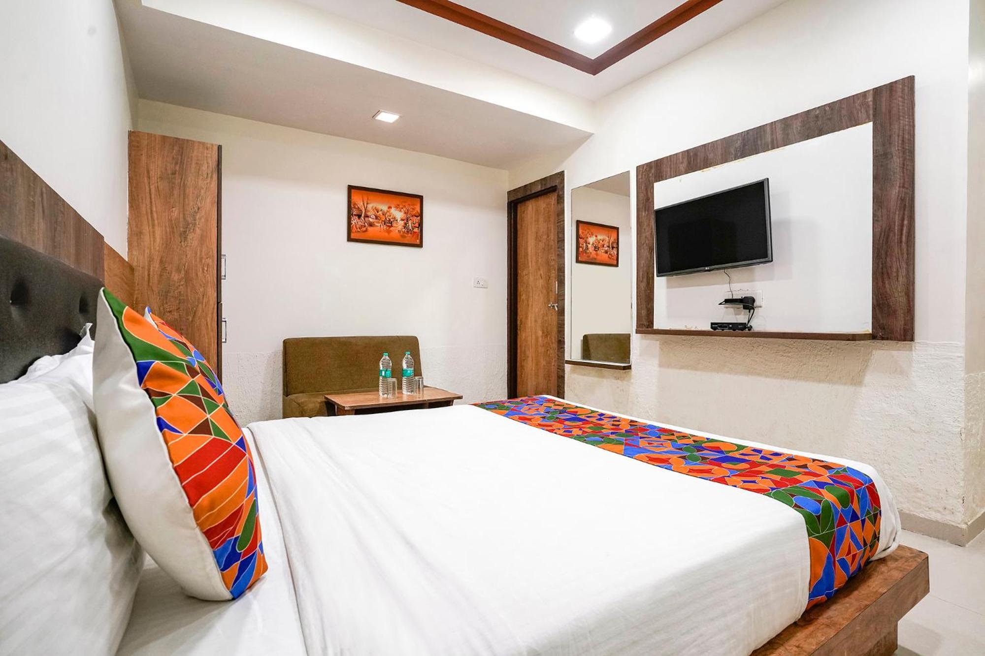 Fabhotel Galaxy I อาเมดาบัด ภายนอก รูปภาพ